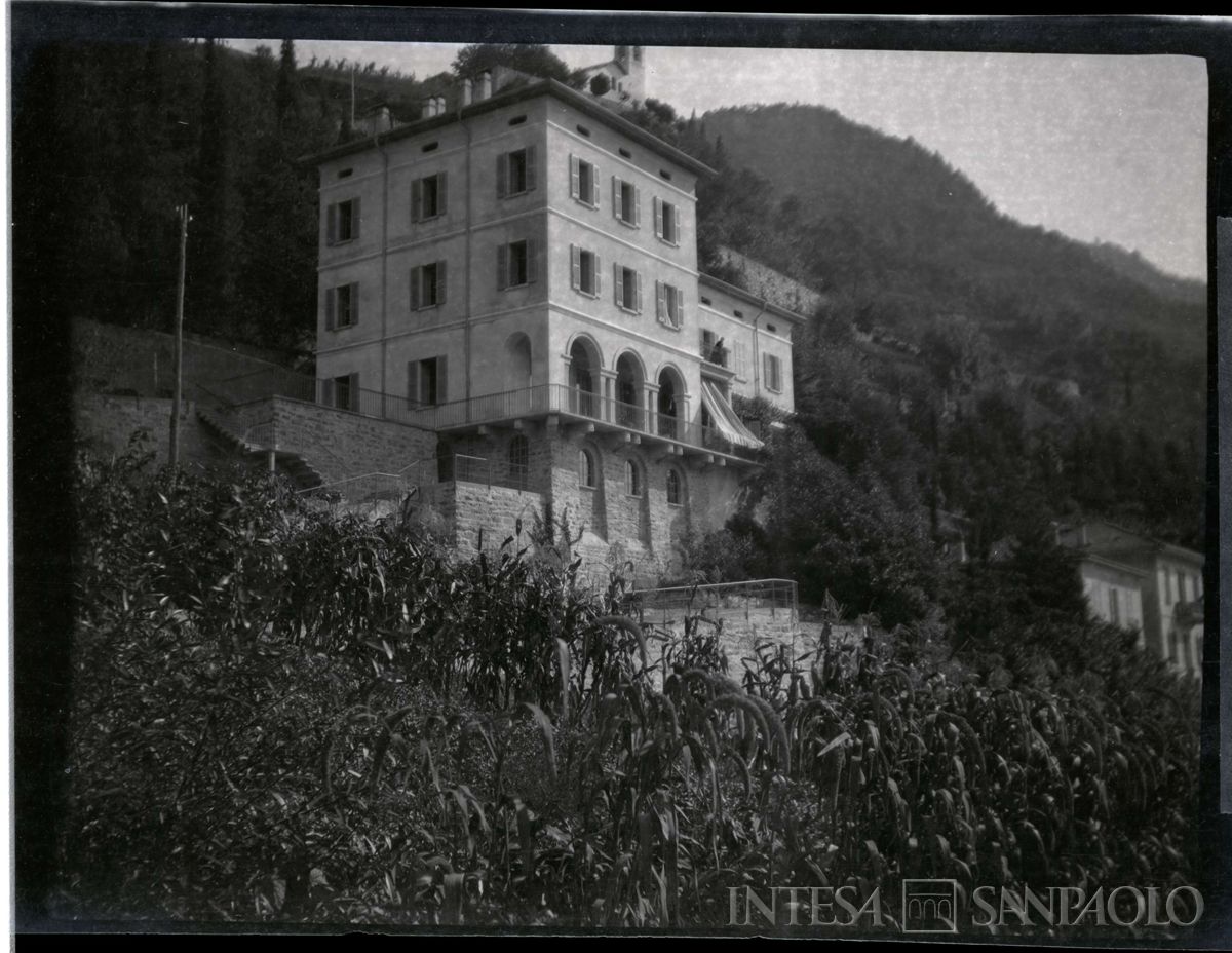 La casa di Bellano dopo l'ampliamento, primo quarto XX secolo (fotografo sconosciuto)