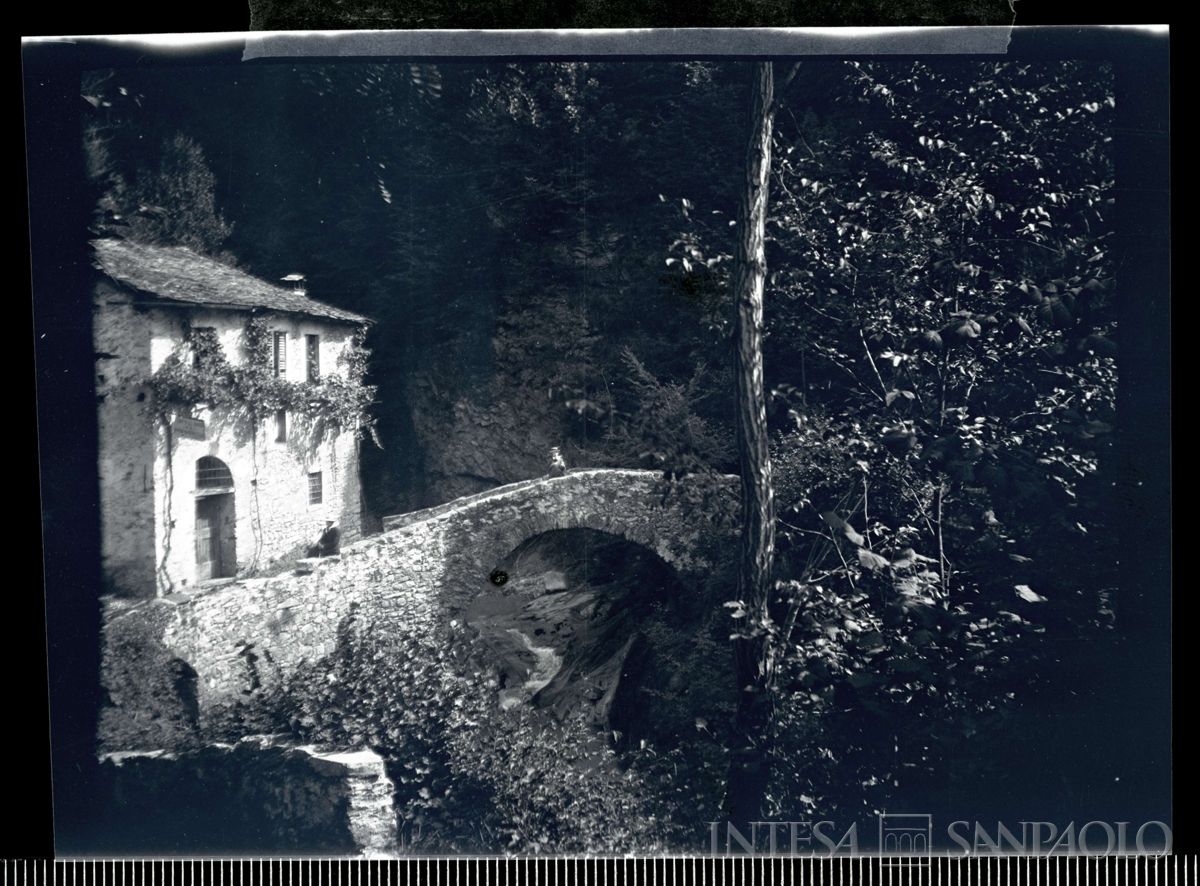 Scorcio di Bellano, 1870 - 1940 (fotografo sconosciuto)