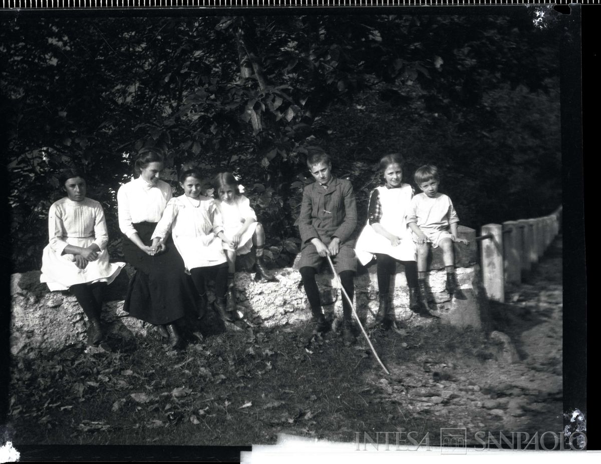 Gita nei pressi di Bellano, anni 1910 (fotografo sconosciuto)