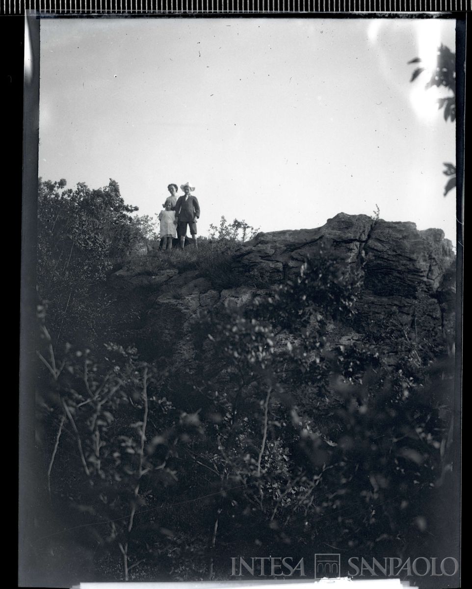 Gita nei pressi di Bellano, anni 1910 (fotografo sconosciuto)