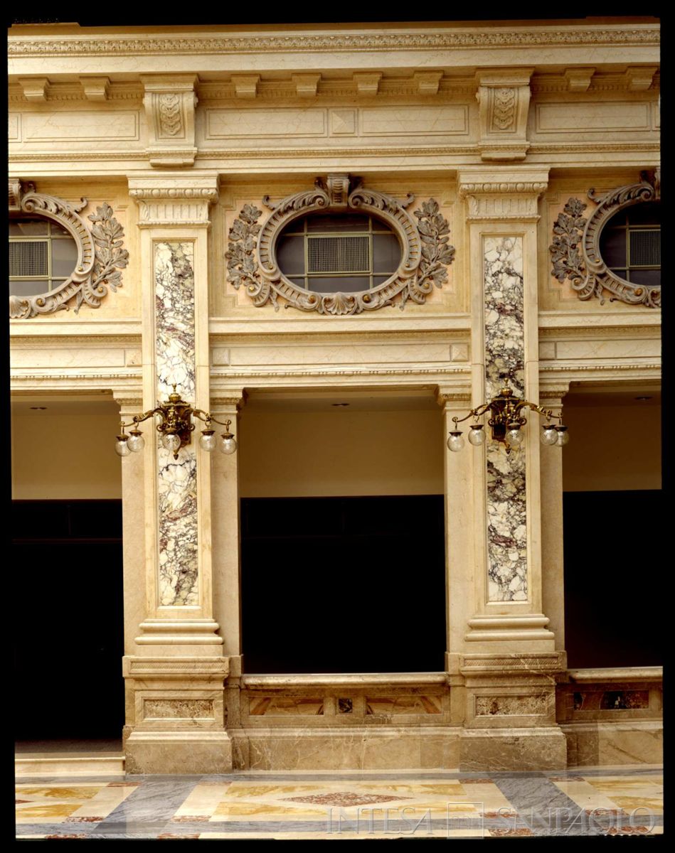 Palazzo di piazza della Scala 6, particolare del salone C, anni 1990 (fotografo sconosciuto)