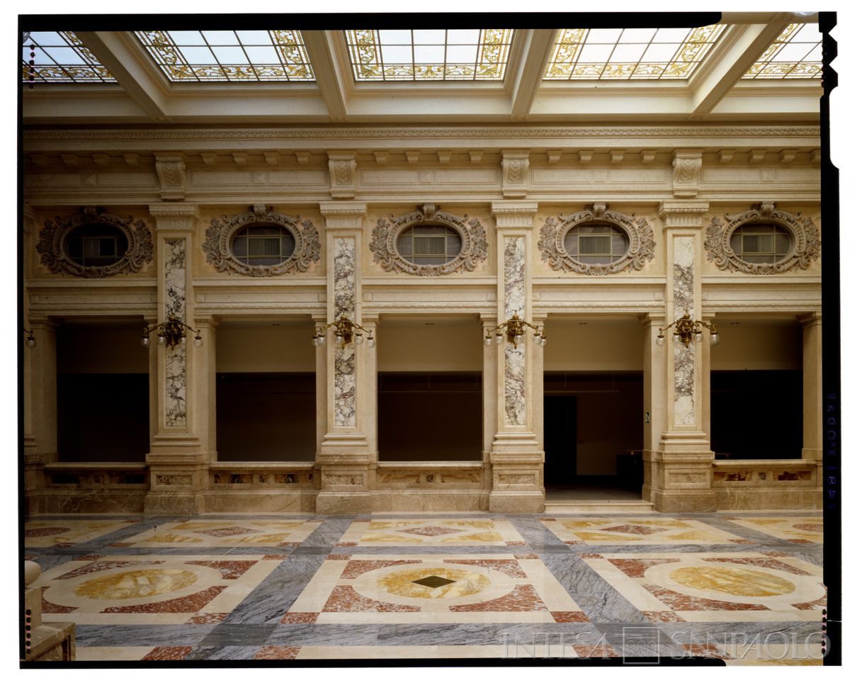 Palazzo di piazza della Scala 6, particolare del salone C, anni 1990 (fotografo sconosciuto)