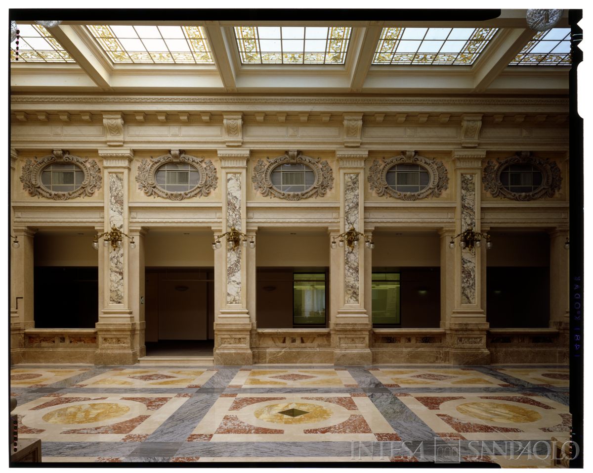 Palazzo di piazza della Scala 6, particolare del salone C, anni 1990 (fotografo sconosciuto)