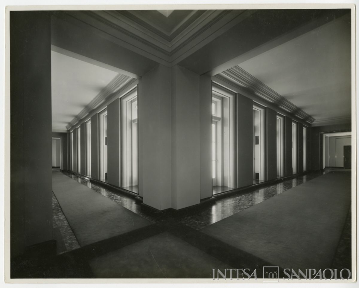 Piazza della Scala 6,Gallerie interne (arch. Giuseppe de Finetti), 1935 (recto)