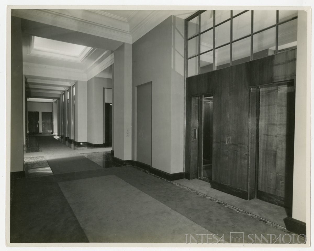 Piazza della Scala 6,Gallerie interne (arch. Giuseppe de Finetti), 1935 (recto)