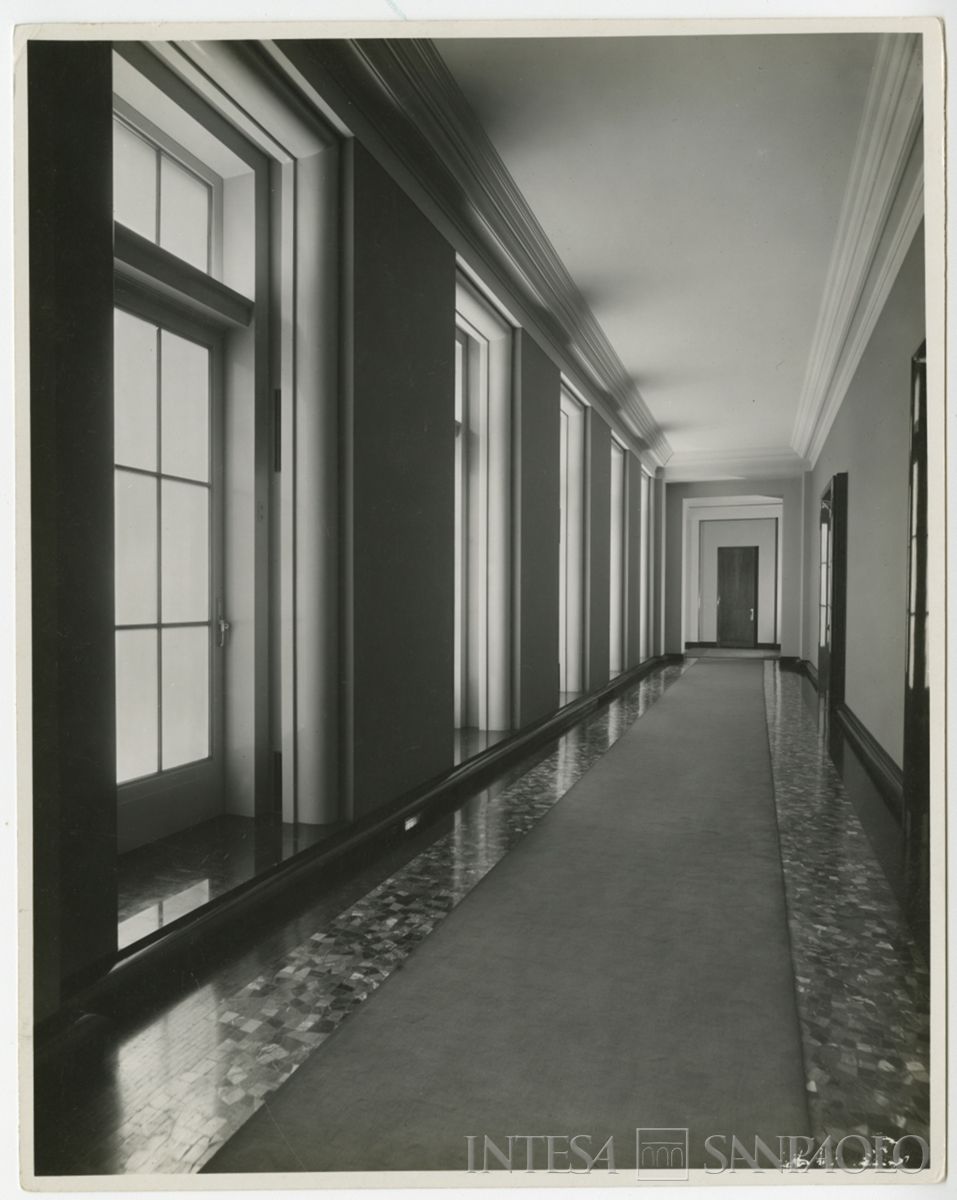 Piazza della Scala 6,Gallerie interne (arch. Giuseppe de Finetti), 1935 (recto)