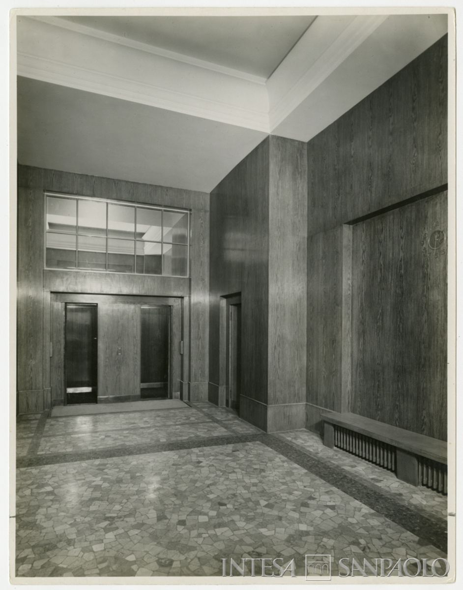 Piazza della Scala 6,Atrio degli ascensori (arch. Giuseppe de Finetti), 1935 (recto)