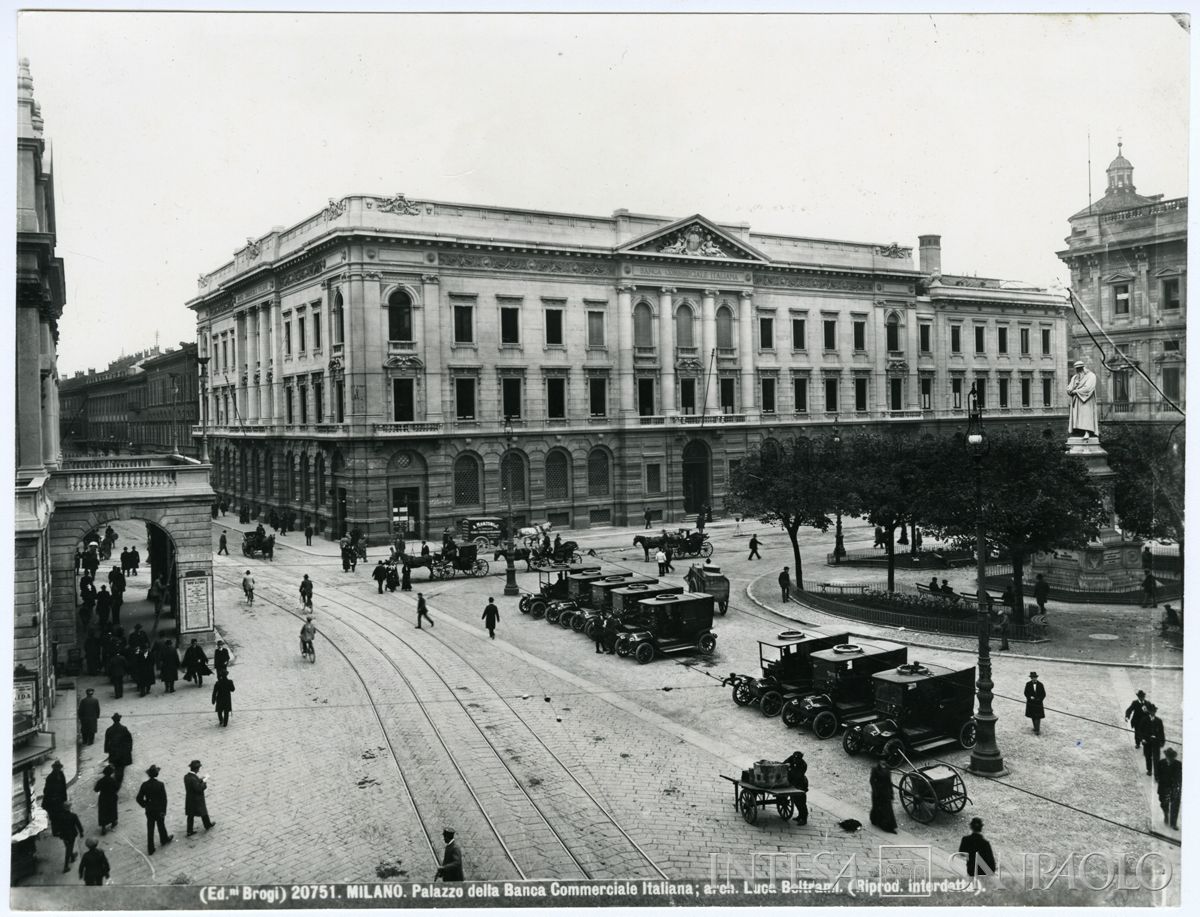 Palazzo di piazza della Scala 6, esterni, post novembre 1911 - anni Venti (fotografo Archivi Alinari - Edizioni Brogi)