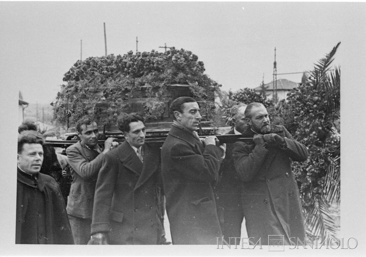 Funerali di Giuseppe Toeplitz, Sant'Ambrogio Olona, post 27 gennaio 1938 (fotografo sconosciuto)