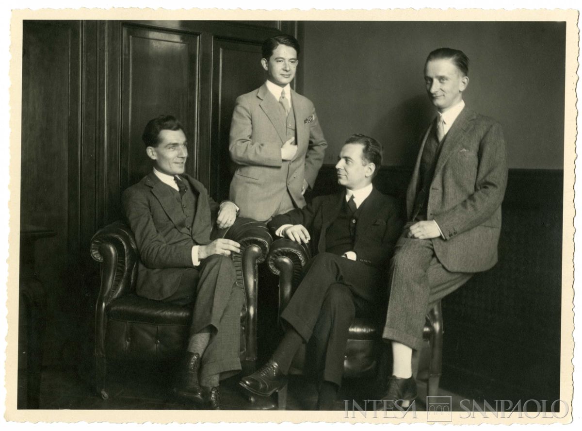 Lo staff della Segreteria dell'amministratore delegato Giuseppe Toeplitz, Milano, 1926 (foto di Erberto Rüedi)