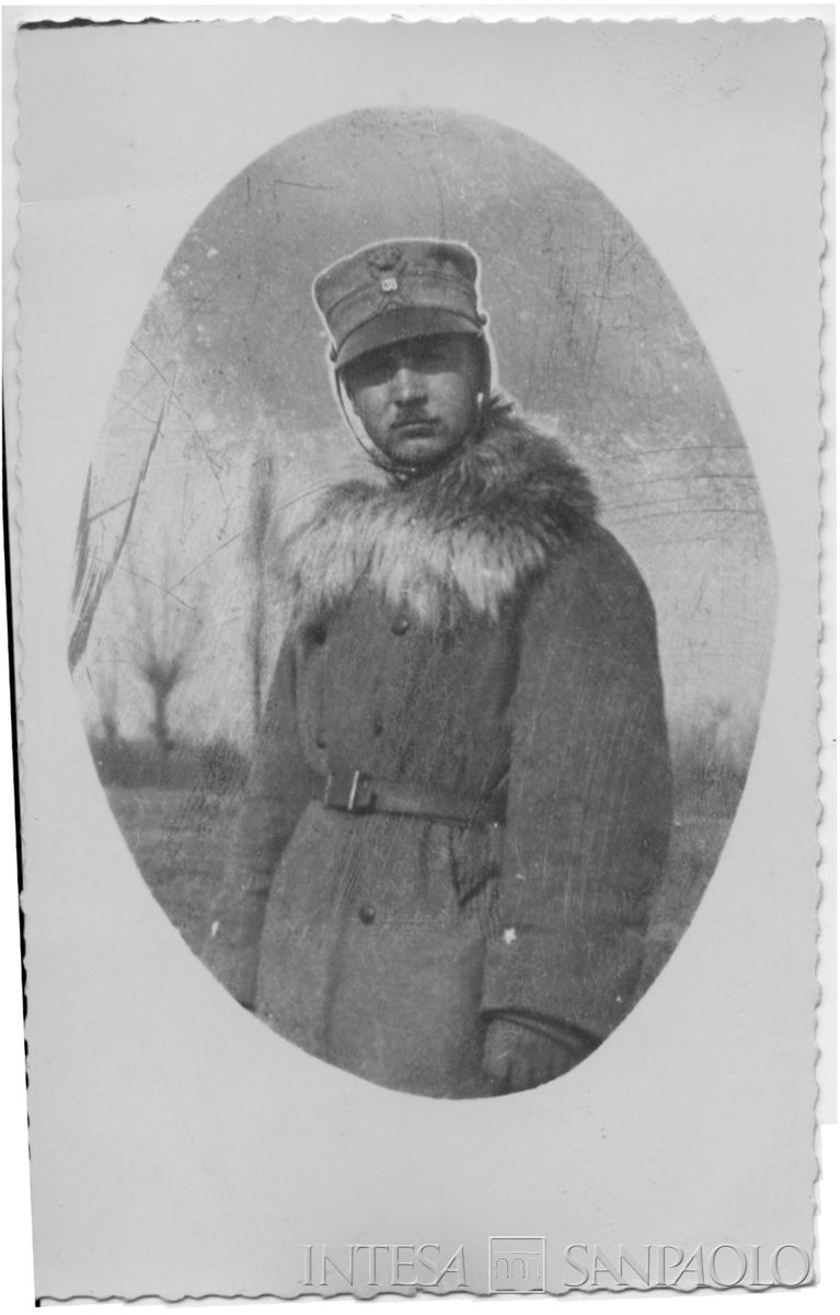 Raffaele Mattioli in divisa invernale tratto dalla fotografia precedente, 1915 - 1918 (fotografo sconosciuto)