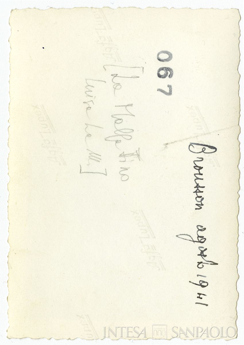 Enrico Cuccia con Luisa La Malfa (figlia di Ugo), Adolfo Tino e Maurizio Mattioli in montagna, 1941 (fotografo sconosciuto) (verso)