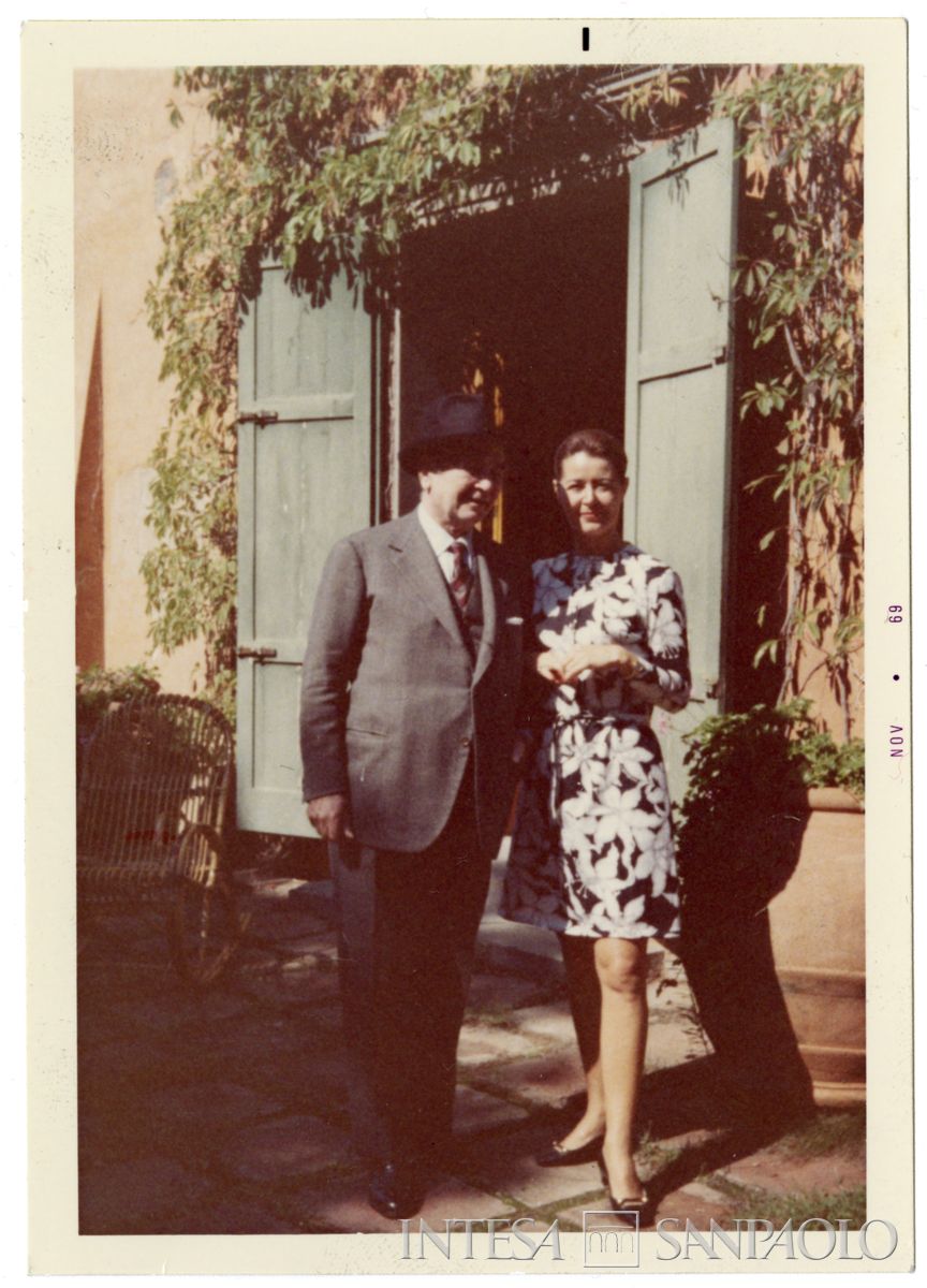 Raffaele Mattioli con la figlia Letizia a Nozzole, novembre 1969 (fotografo sconosciuto)