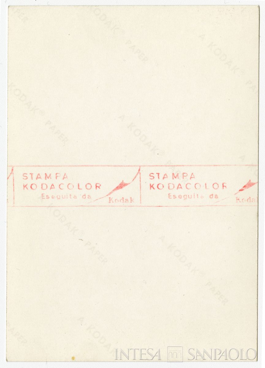 Raffaele Mattioli con la figlia Letizia a Nozzole, novembre 1969 (fotografo sconosciuto) (verso)