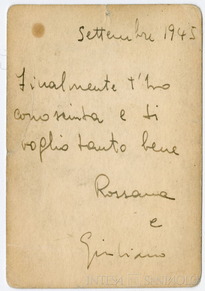 Giuliano Mattioli e la fidanzata Rossana passeggiano a Firenze, 1945 (fotografo sconosciuto) (verso)