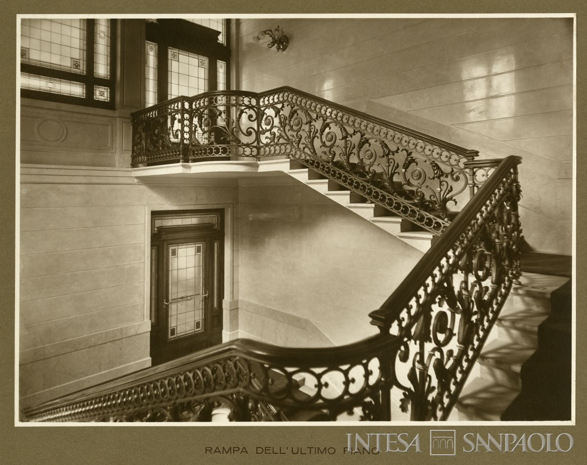 Lo scalone della Direzione Centrale Comit, Milano - piazza della Scala 3 (foto Vittorio Cicala)