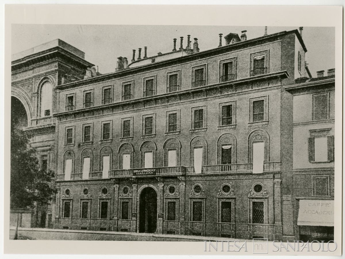 Palazzo Rosso, prima sede della Direzione Centrale Comit, Milano - Piazza della Scala 3