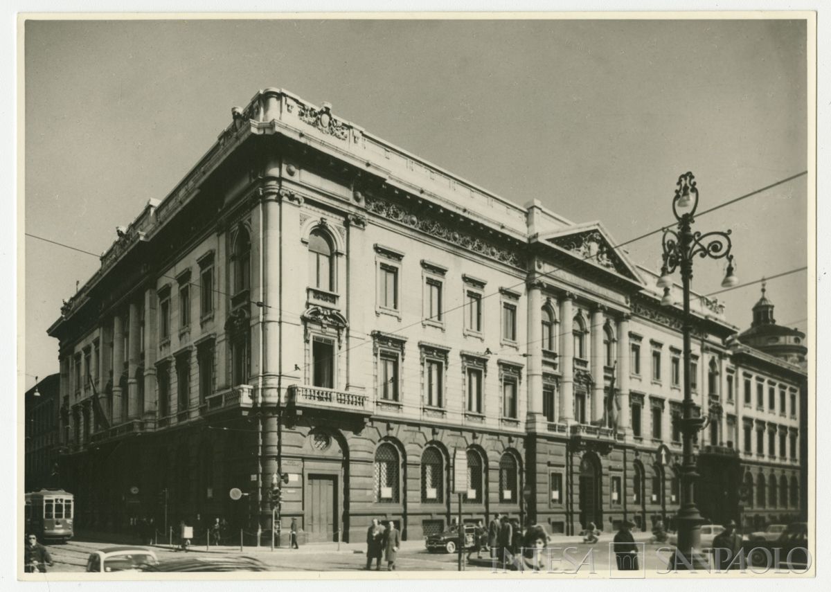 Palazzo di piazza della Scala 6, esterno, anni 1960 (fotografo sconosciuto)