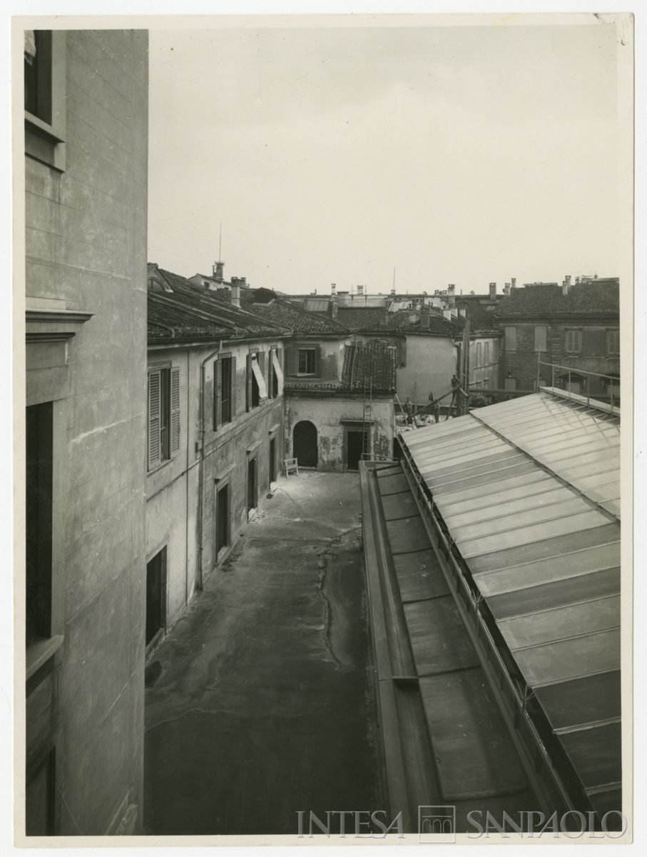 Palazzo di piazza della Scala 6 - Palazzo Brentani, facciate interne con lucernario del salone 'C', 1933-1934 (fotografo sconosciuto)
