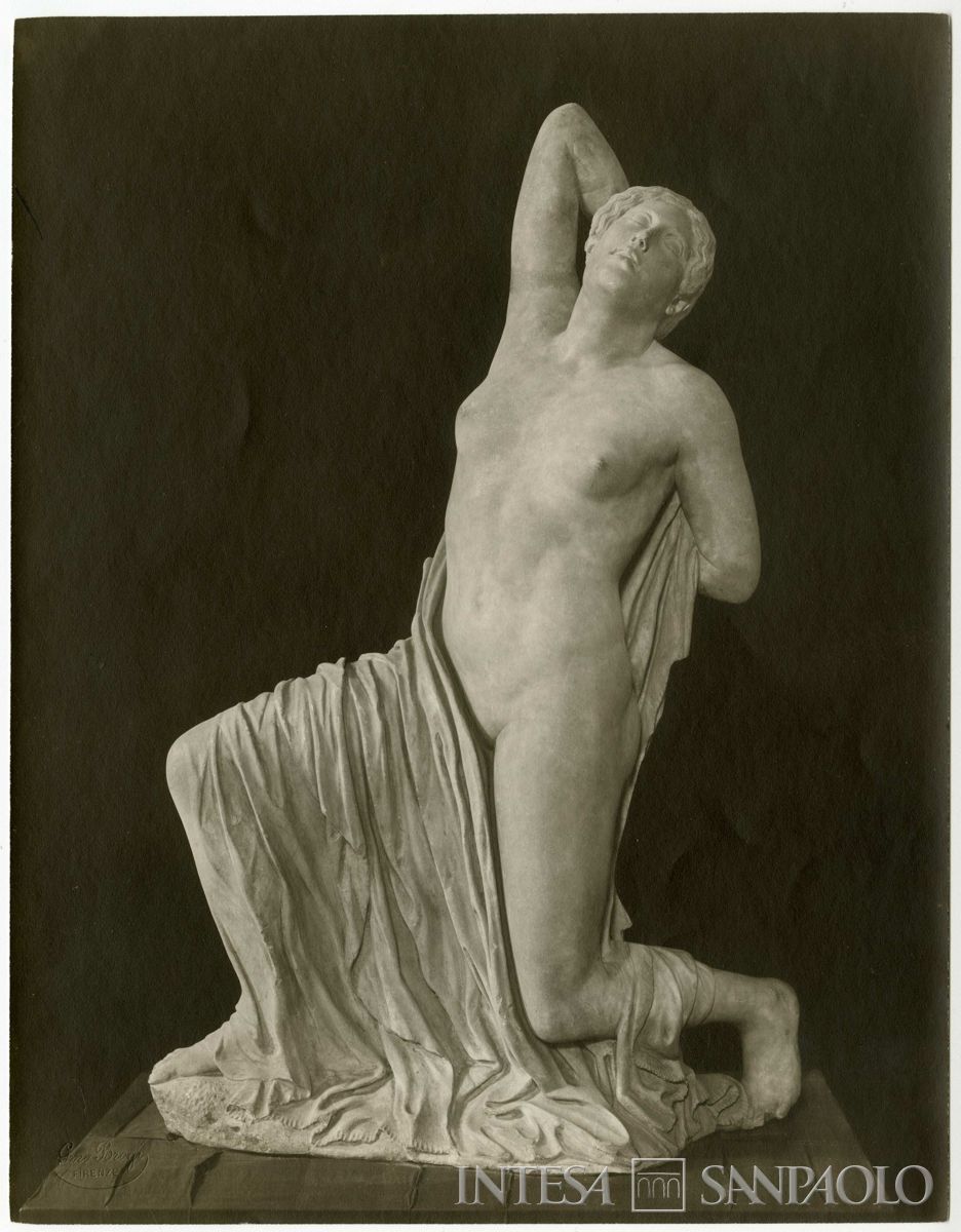 Palazzo di piazza della Scala 6, statua della Niobide, 1910 (Gino Brogi)
