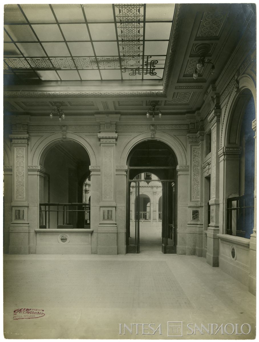 Palazzo di piazza della Scala 6, passaggio tra il salone B e il salone principale 'A', 1911 (Achille Ferrario)