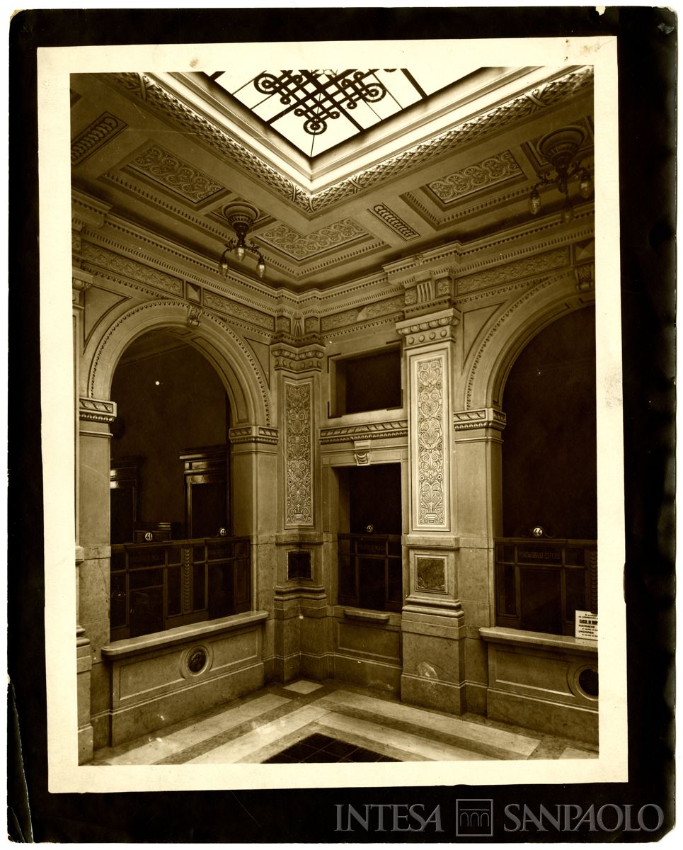 Palazzo di piazza della Scala 6, dettaglio sugli sportelli del salone B, 1911-1912 (Gigi Bassani)