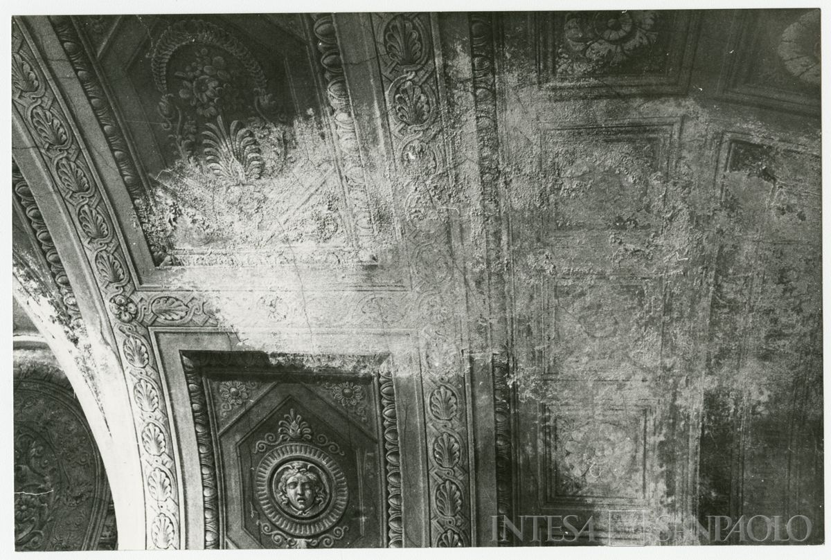 Palazzo Anguissola, soffitti prima del restauro, 1975-1976 (fotografo sconosciuto)