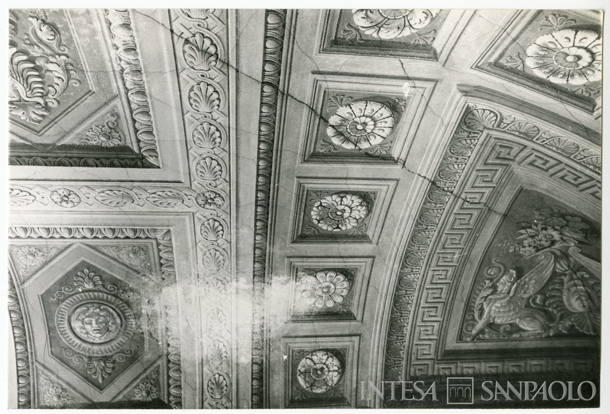 Palazzo Anguissola, soffitti prima del restauro, 1975-1976 (fotografo sconosciuto)