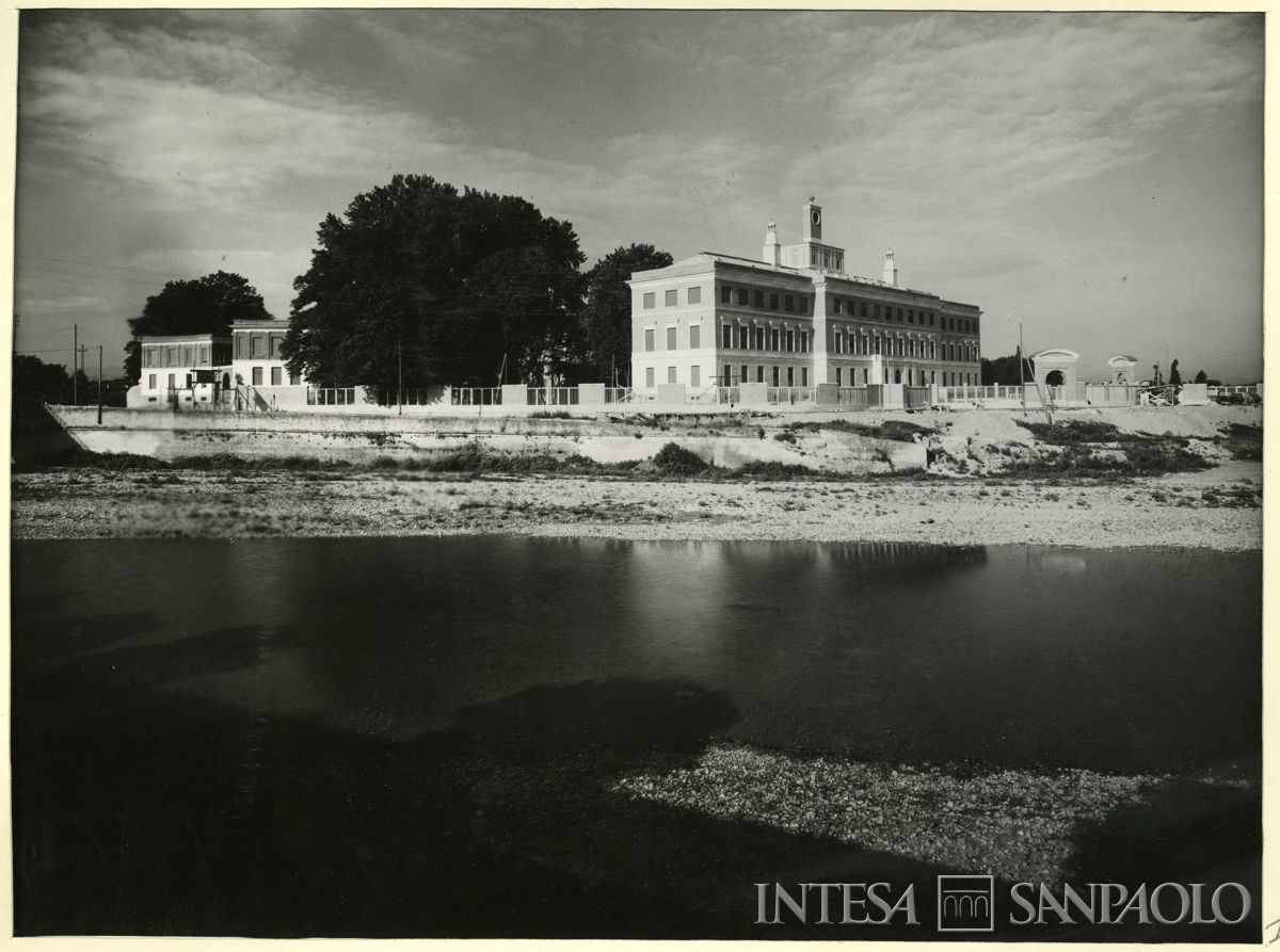 BCI, Parma: Centro Amministrativo Elettronico (CAE), 1940-1941 (foto di Libero Tosi)