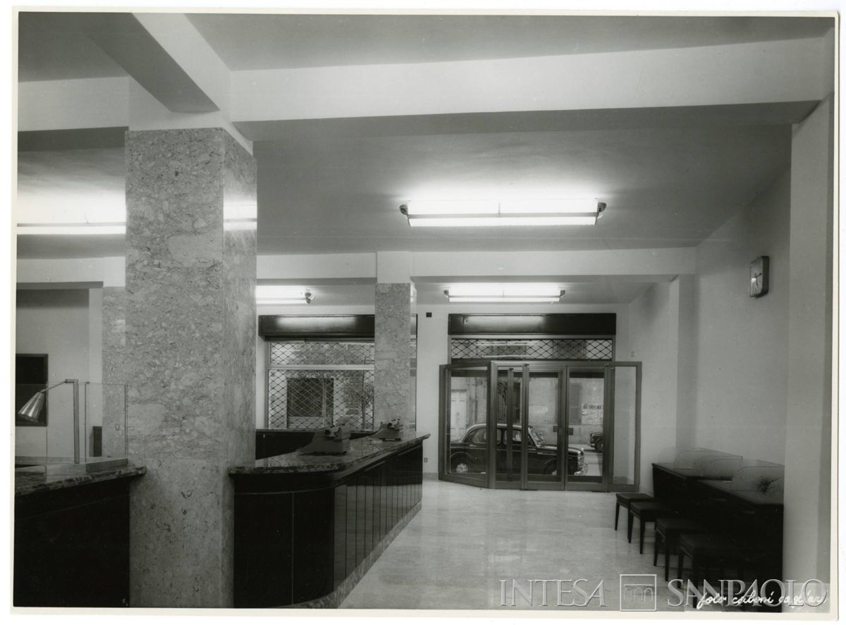 BCI, Cagliari: agenzia di città n. 1, Via Sonnino 192, ottobre 1960 (Foto Caboni)