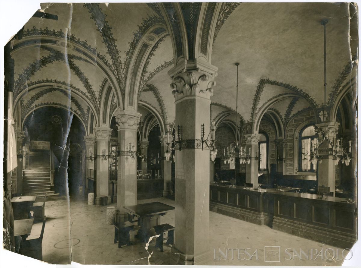 BCI, Como: succursale di Piazza Grimoldi 5, 1925-1938 (foto Mazzoletti)