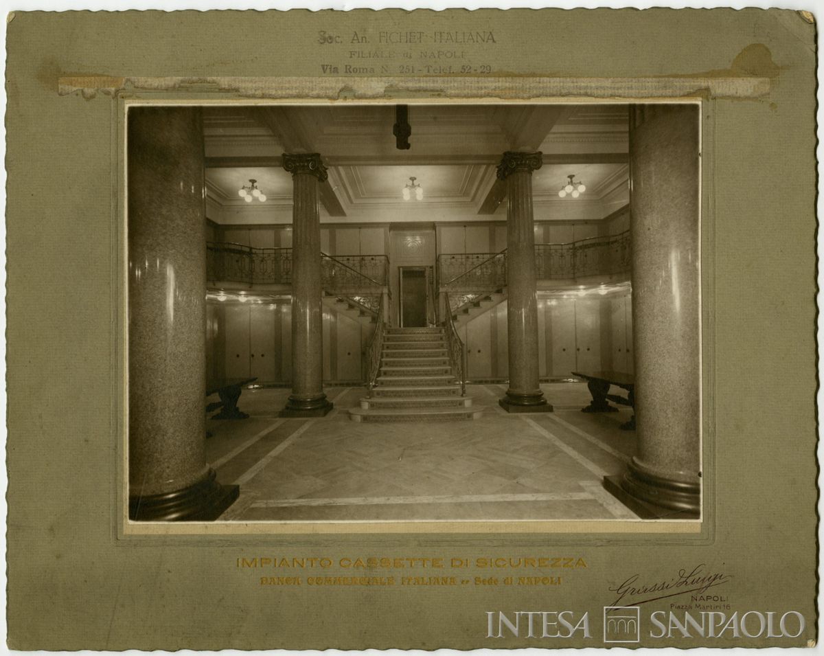 BCI, Napoli: sede di Palazzo Zevallos Stigliano, Via Roma 185, seconda metà anni Venti (foto Luigi Grassi)