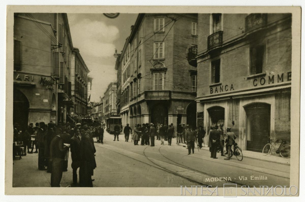 BCI, Modena: succursale di Via Farini 2, 1919-1939 circa (fotografo sconosciuto, Ed. G. Pini)