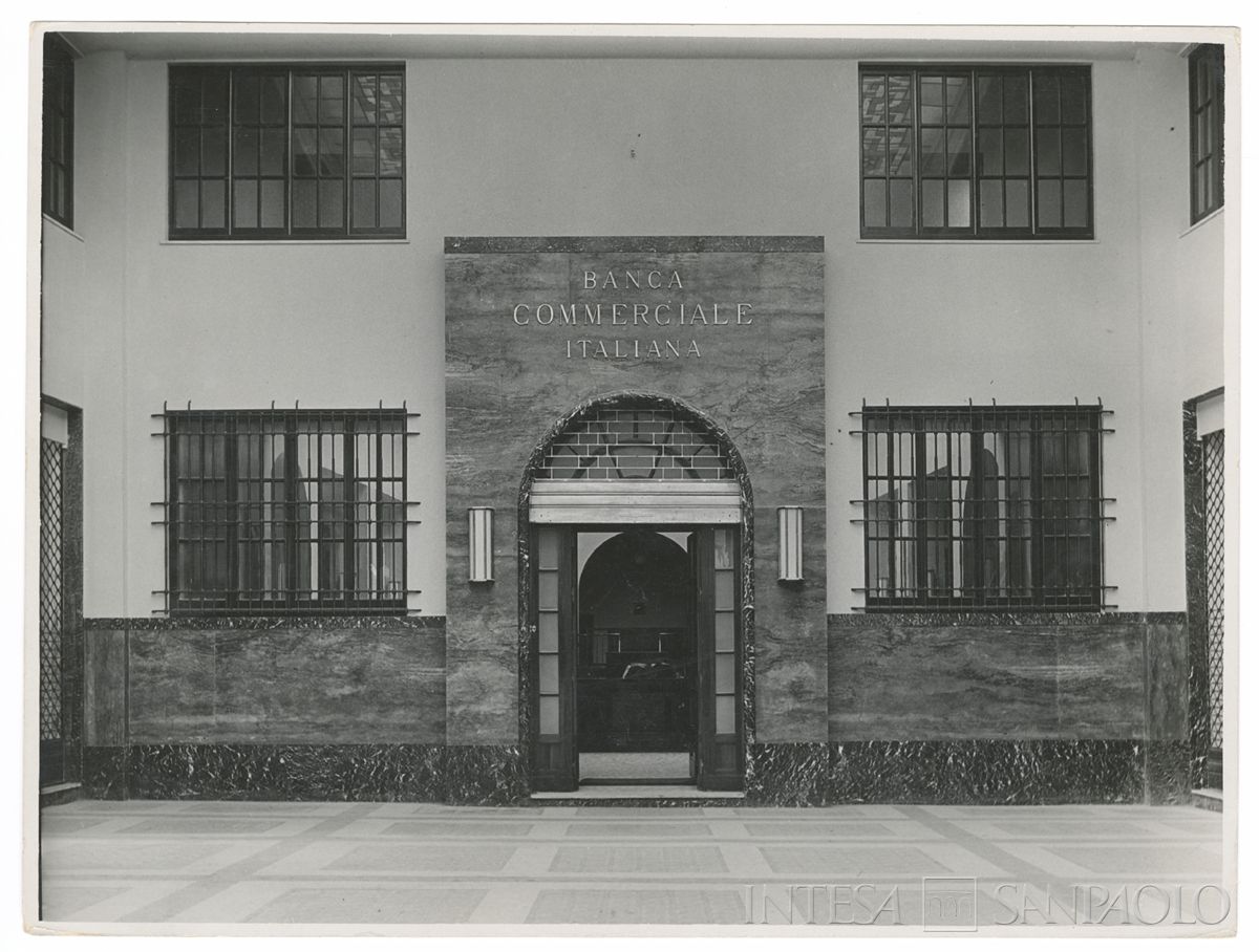 BCI, Palermo: sede di via Napoli 41, ingresso dalla galleria, post 1936 (Fotografia Pasinati)