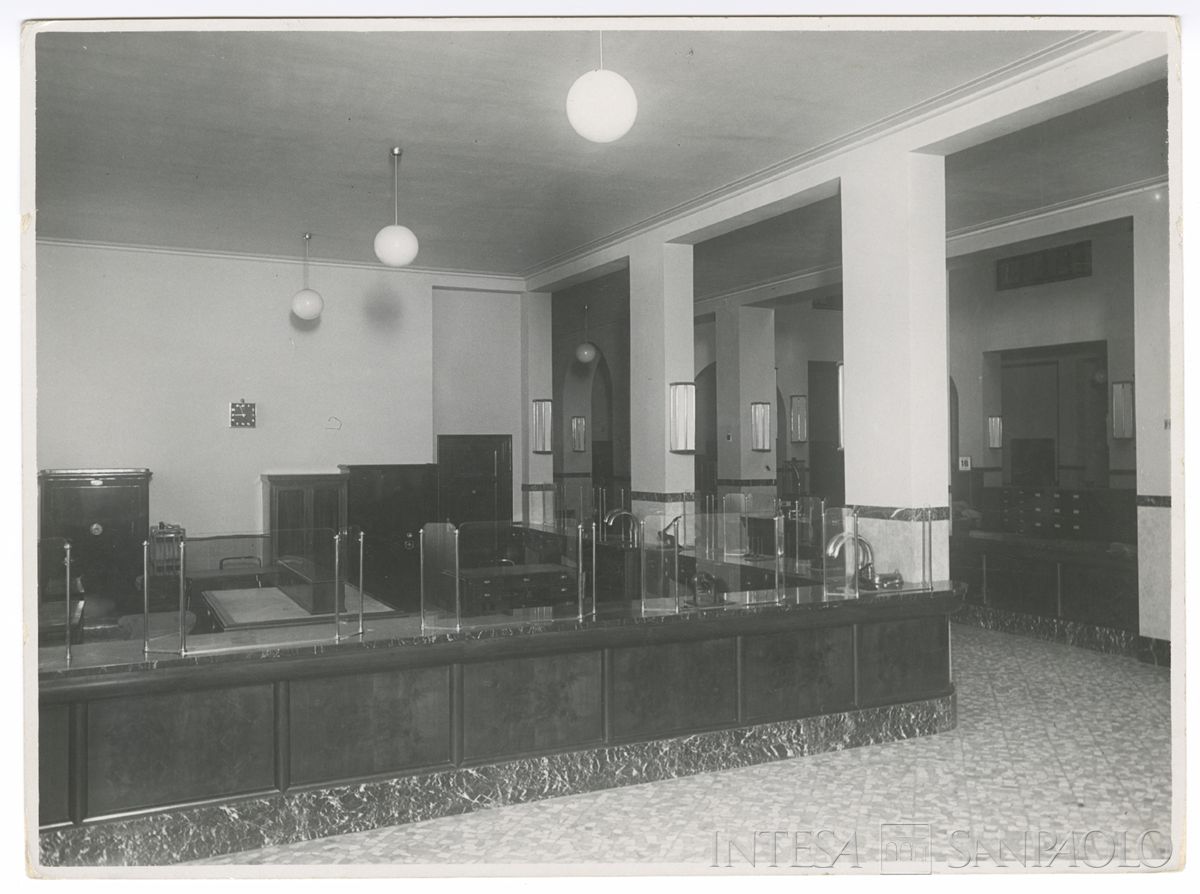 BCI, Palermo: sede di via Napoli 41, sportelli per il pubblico, post 1936 (Fotografia Pasinati)