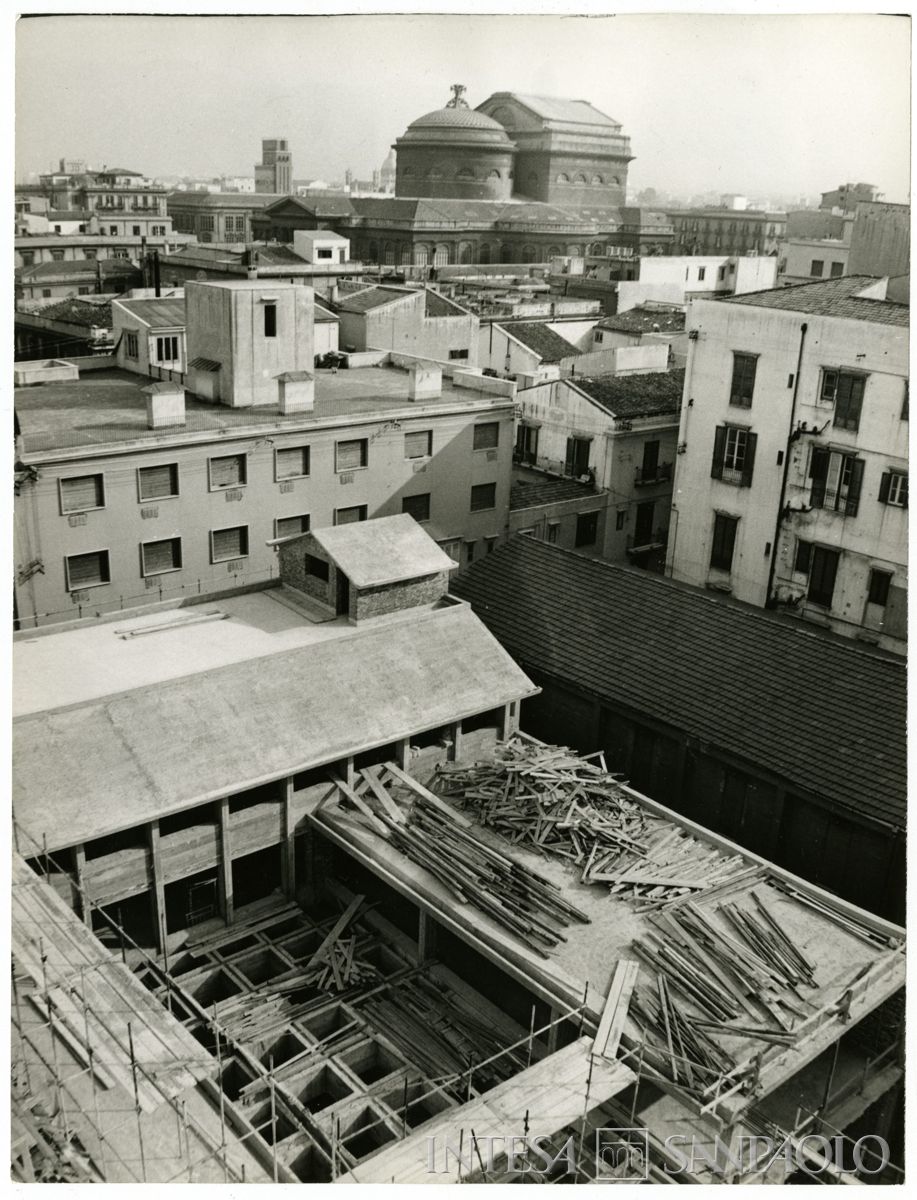 BCI, Palermo: sede di via Mariano Stabile 150/152 in costruzione, in basso, e vista sulla città, 5 giugno 1963 (Studio Fotografico Scafidi)