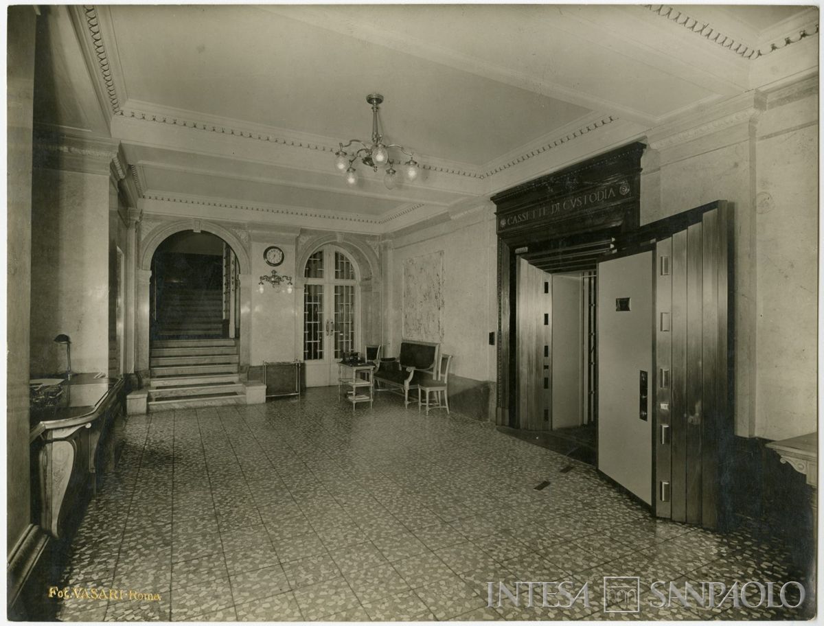 BCI, Roma: sede di Via del Corso  226, 1922-1938 (foto Vasari)