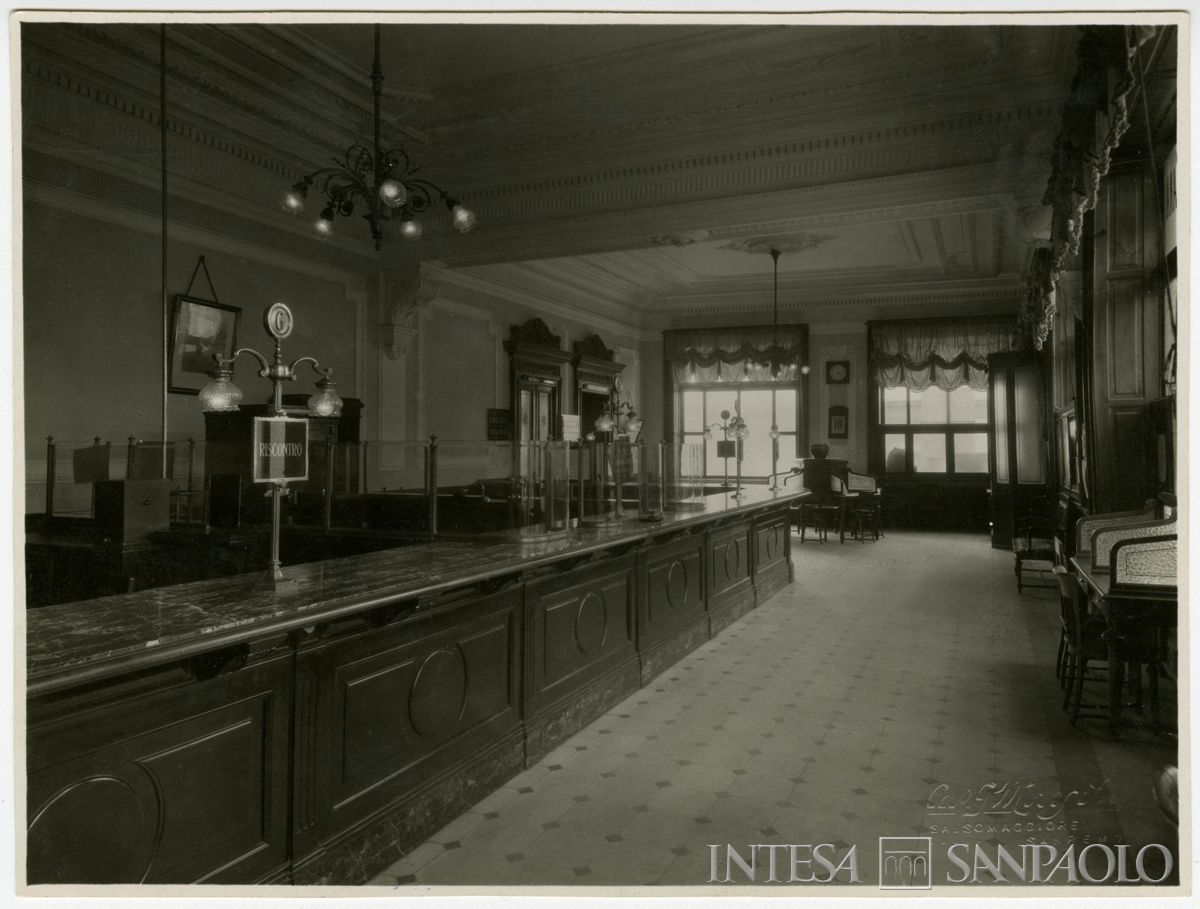 BCI, Sanremo: succursale di Via Privata 1 angolo Via Vittorio Emanuele, anni 1930 (foto G. Moreschi)