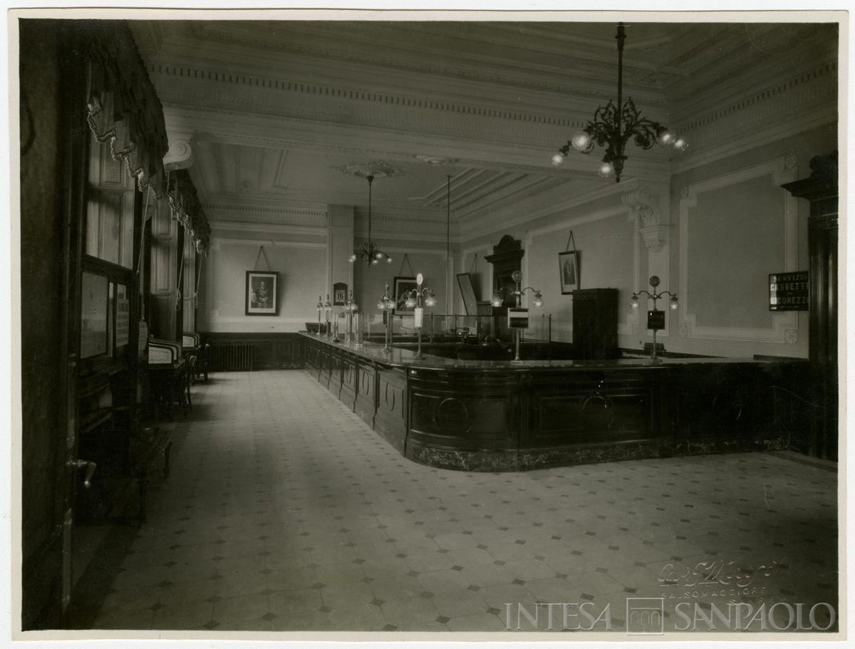 BCI, Sanremo: succursale di Via Privata 1 angolo Via Vittorio Emanuele, anni 1930 (foto G. Moreschi)