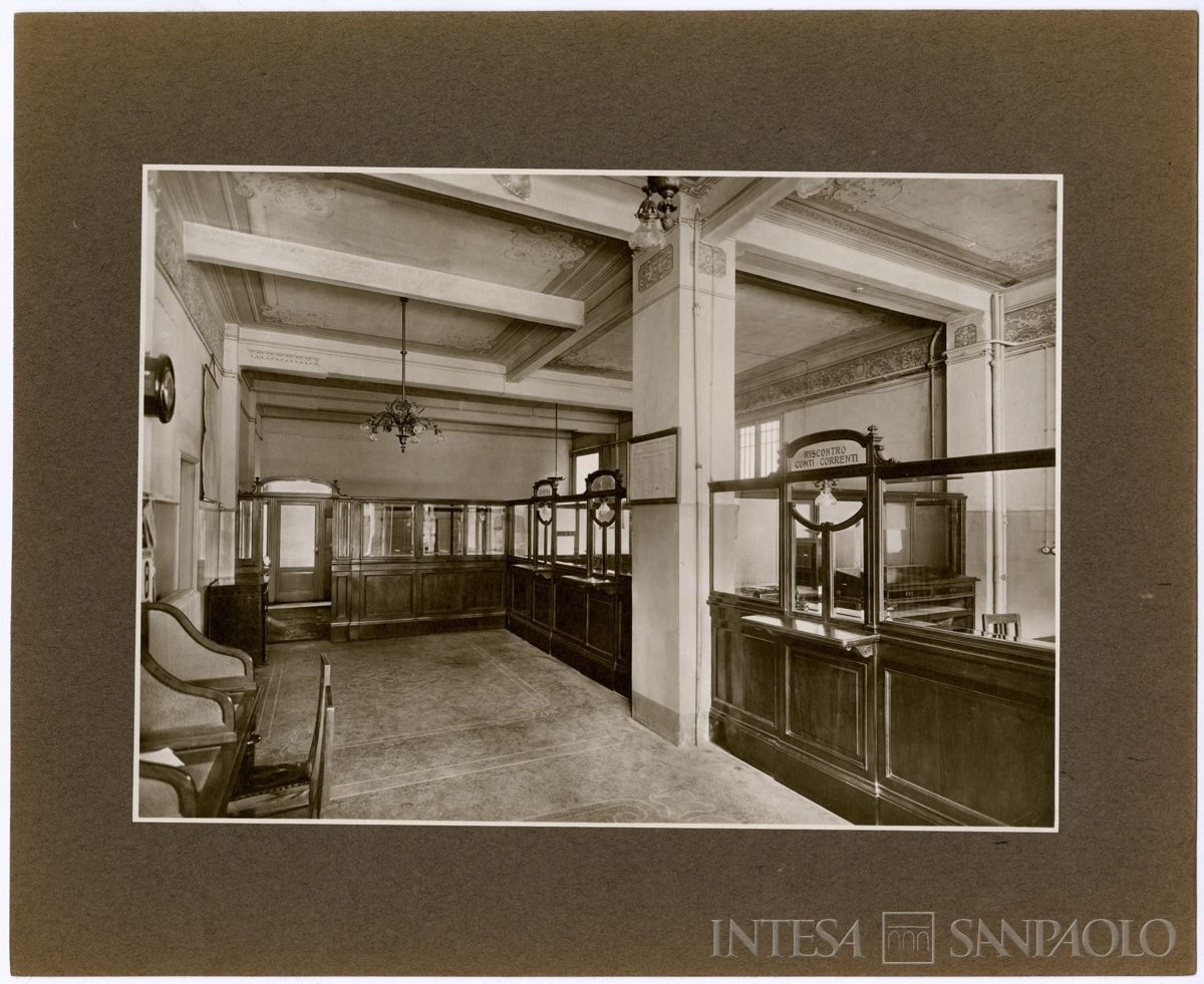 BCI, Tortona: agenzia di Via Emilia 28-30, anni 1930 (fotografo sconosciuto)