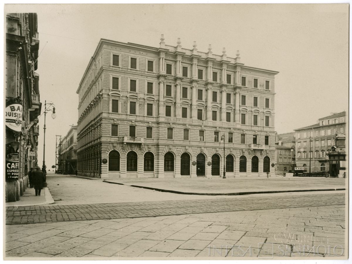 BCI, Trieste: sede di Piazza Ponterosso 1, gennaio 1921 - ottobre 1928 (foto Carlo Wernigg)
