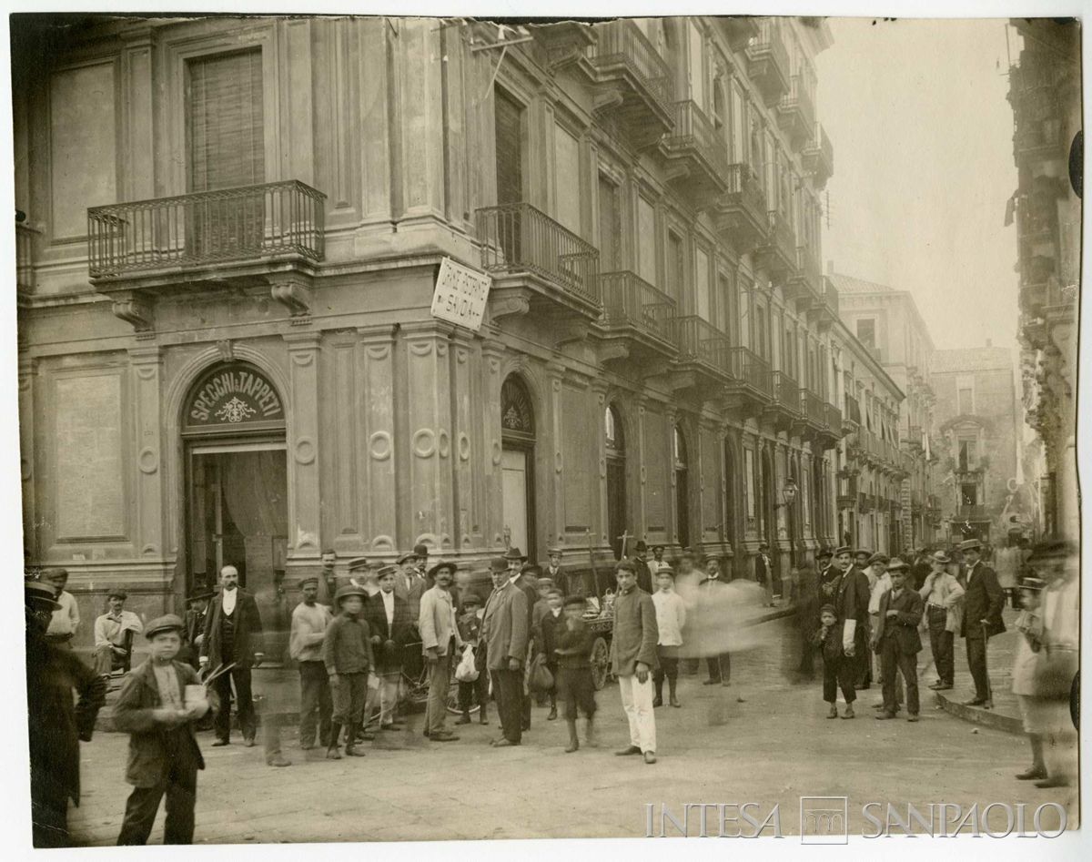 Catania: Via Antonino di Sangiuliano 257-259, ante 1903 (fotografo sconosciuto)