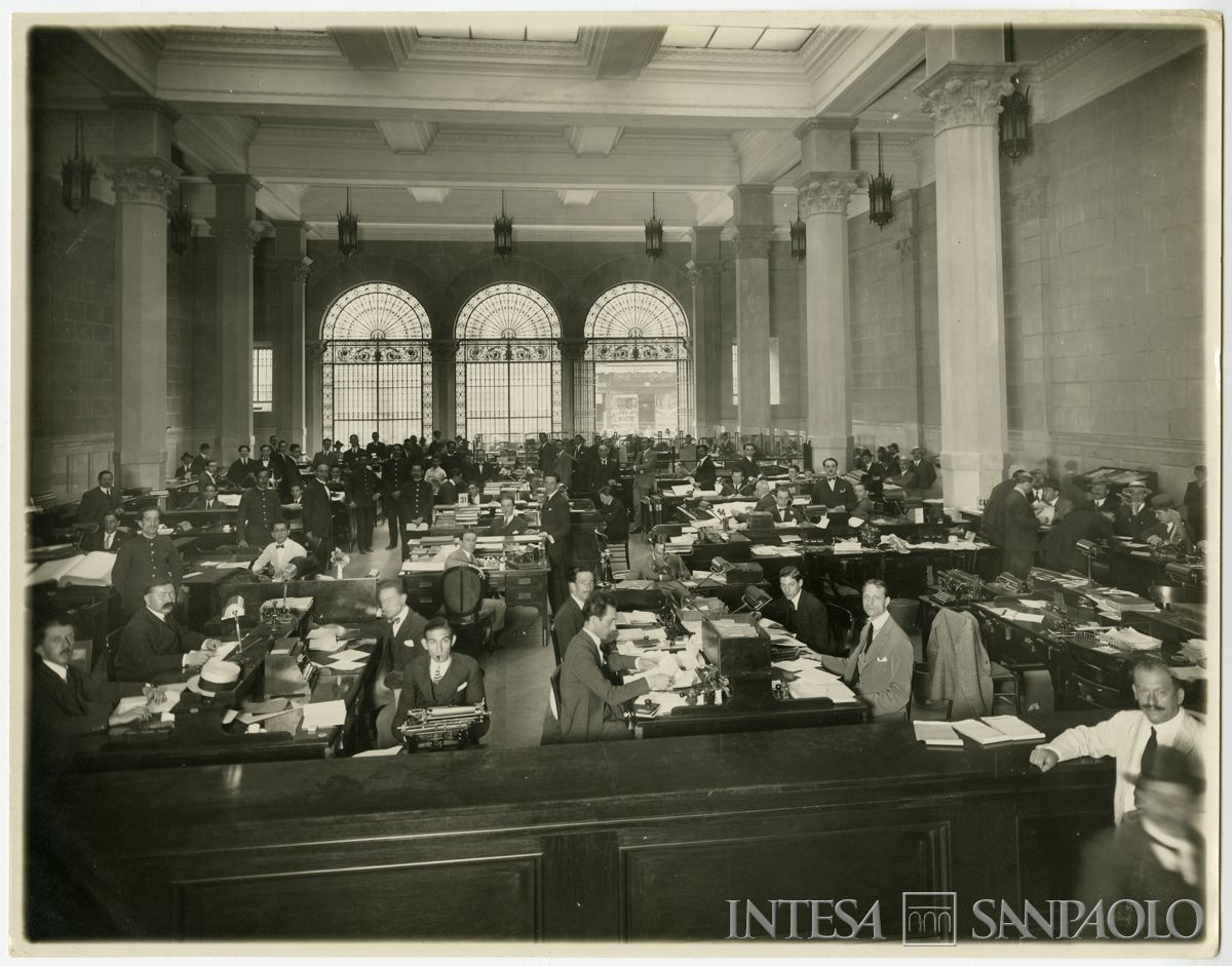 Banca Commerciale Francese e Italiana per l'America del Sud, San Paolo: succursale di Rua 15 de Novembro 27, 1921 (foto di Photo-Studio Hugo D. Zanella)