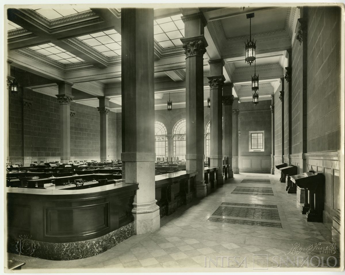 Banca Commerciale Francese e Italiana per l'America del Sud, San Paolo: succursale di Rua 15 de Novembro 27, 1921 (foto di Photo-Studio Hugo D. Zanella)