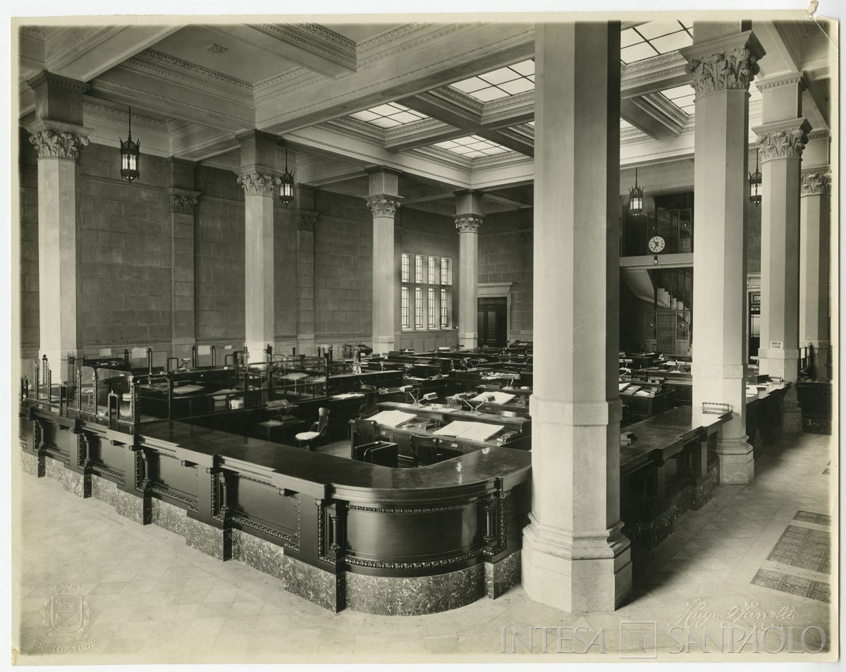 Banca Commerciale Francese e Italiana per l'America del Sud, San Paolo: succursale di Rua 15 de Novembro 27, 1921 (foto di Photo-Studio Hugo D. Zanella)