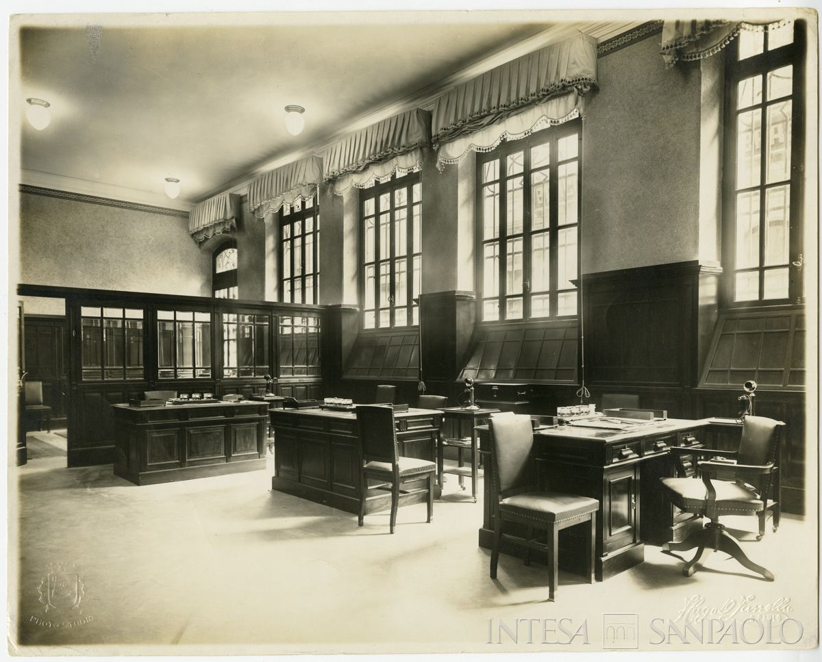 Banca Commerciale Francese e Italiana per l'America del Sud, San Paolo: succursale di Rua 15 de Novembro 27, 1921 (foto di Photo-Studio Hugo D. Zanella)