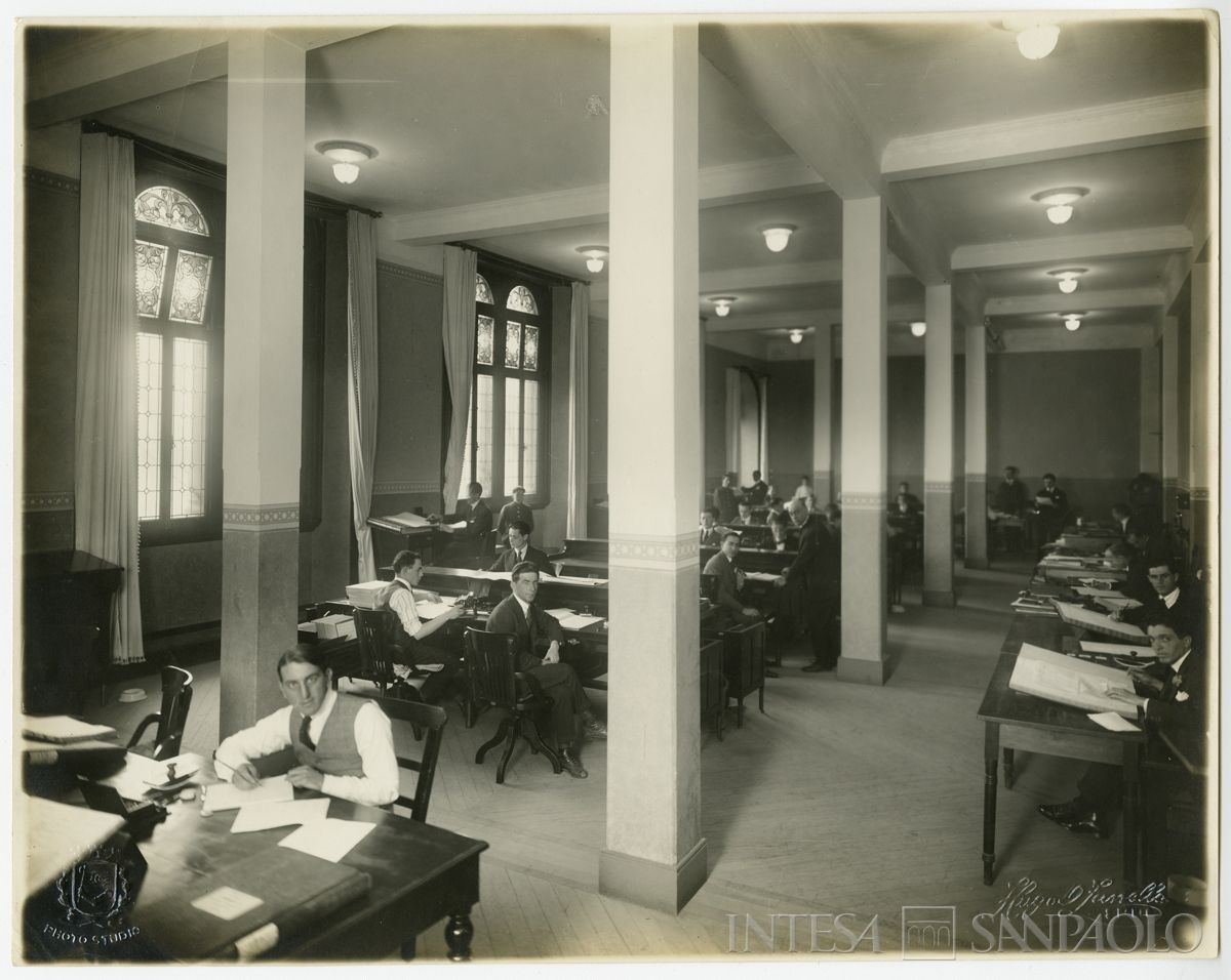 Banca Commerciale Francese e Italiana per l'America del Sud, San Paolo: succursale di Rua 15 de Novembro 27, 1921 (foto di Photo-Studio Hugo D. Zanella)