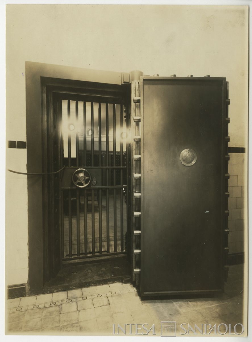 Banca Commerciale Francese e Italiana per l'America del Sud, San Paolo: succursale di Rua 15 de Novembro 27, 1921 (foto di Photo-Studio Hugo D. Zanella)