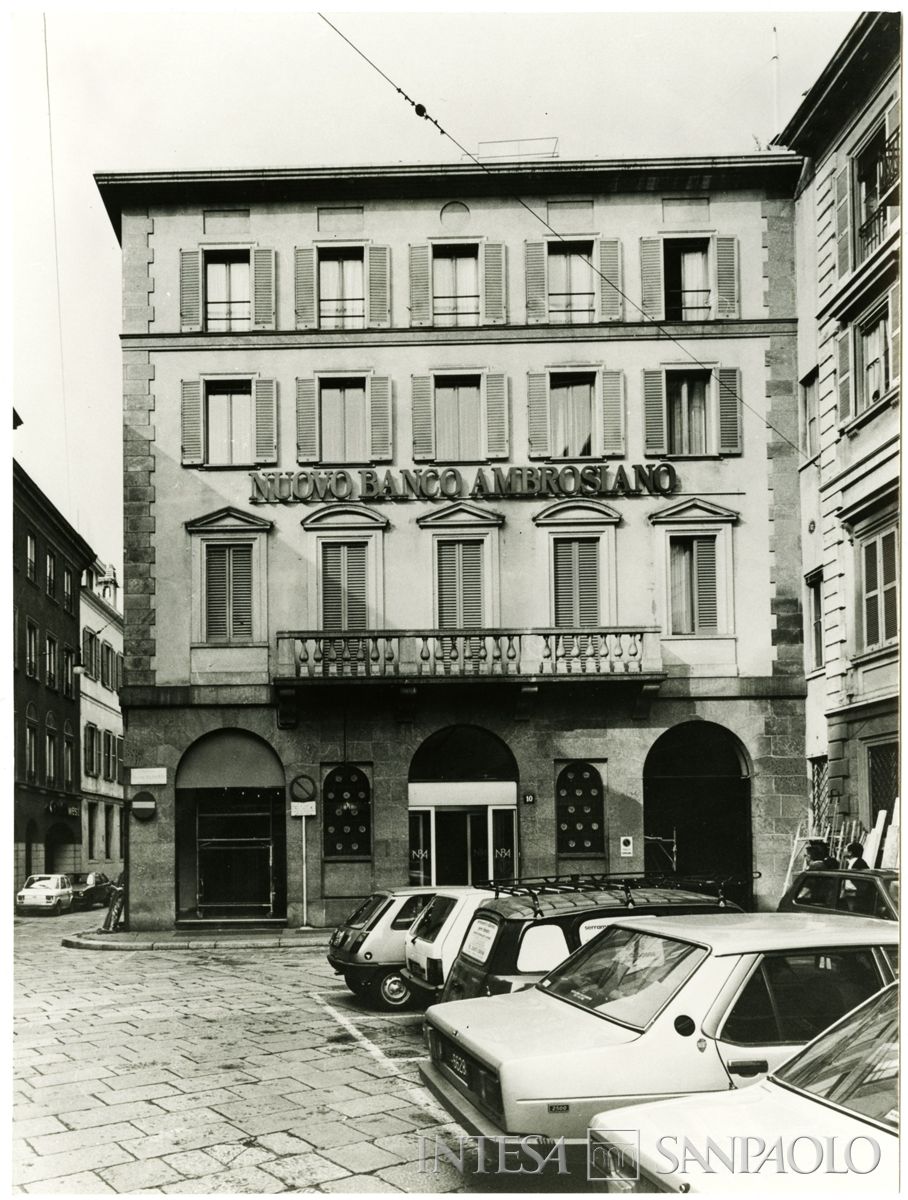 Sede di Milano in largo Belotti - piazza Ferrari, esterno su piazza Ferrari, 1983 (fotografo sconosciuto)