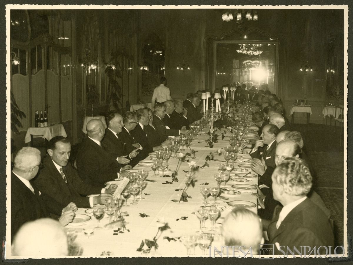 Banchetto per le celebrazioni del sessantesimo del Banco Ambrosiano, 9 dicembre 1956 (N. Ferrario)